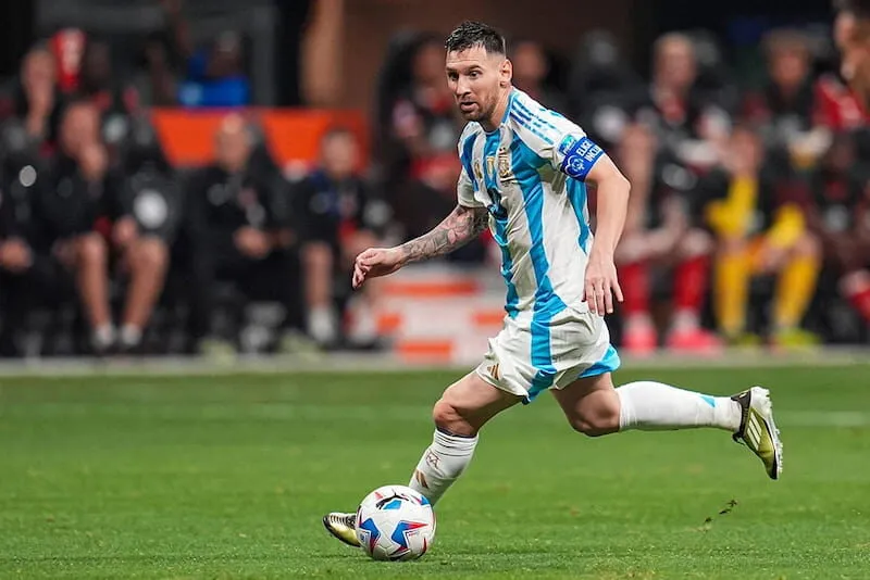 Chiều cao Messi thực sự là bao nhiêu?
